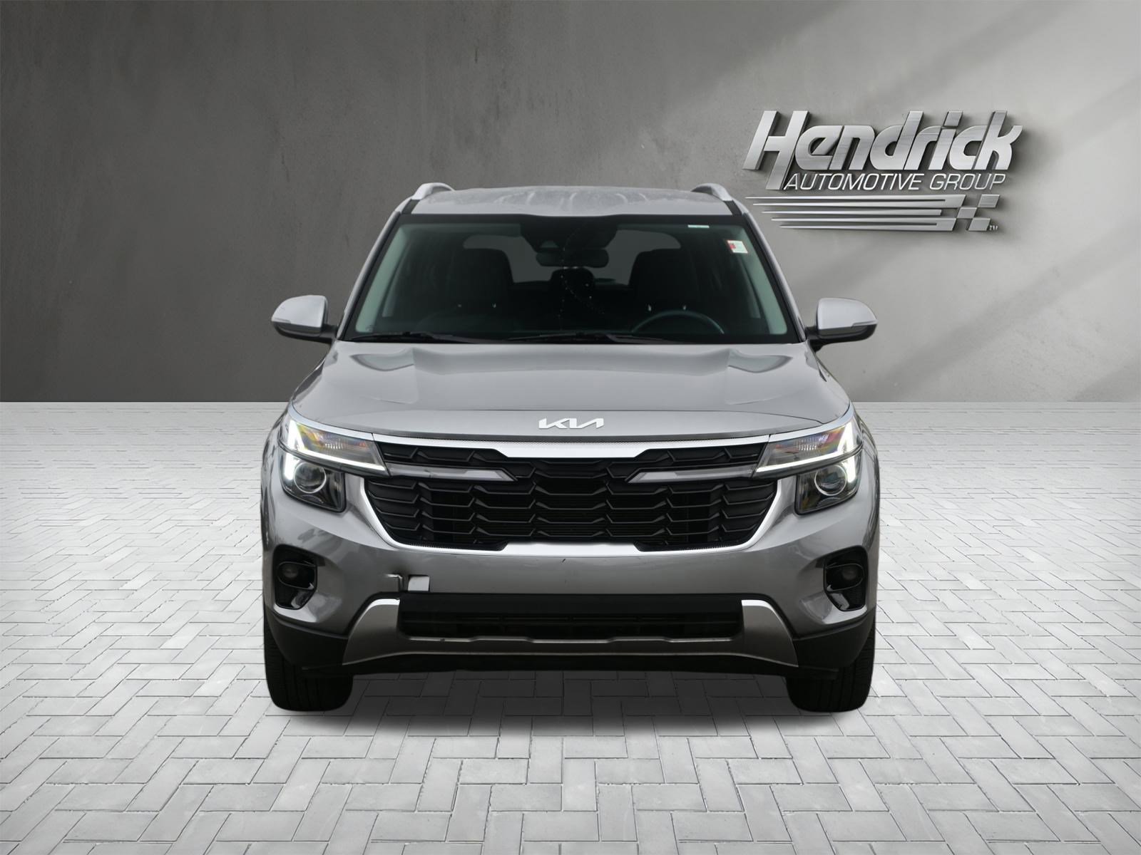 Used 2025 Kia Seltos EX image 6