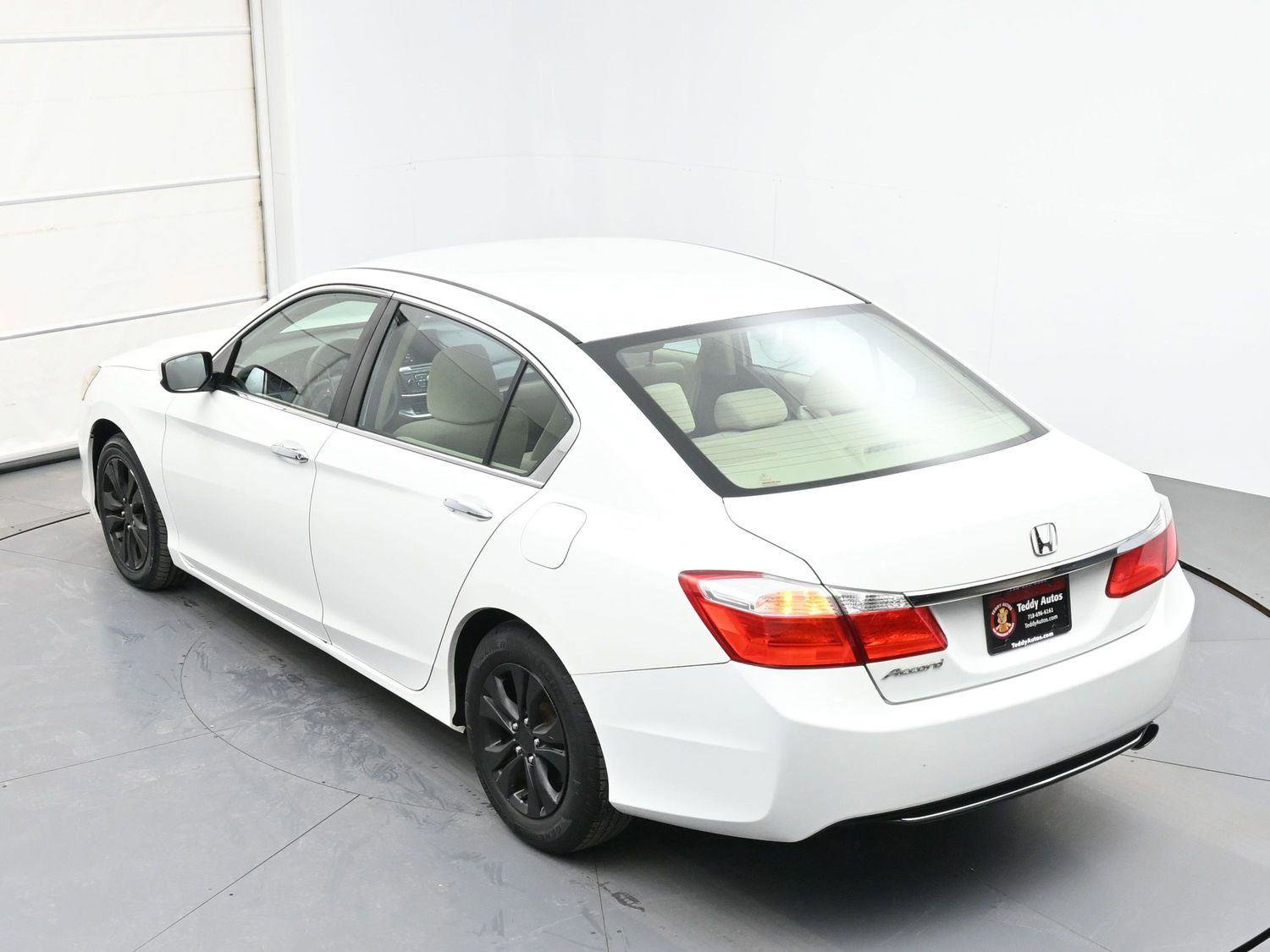Used 2013 Honda Accord LX image 31