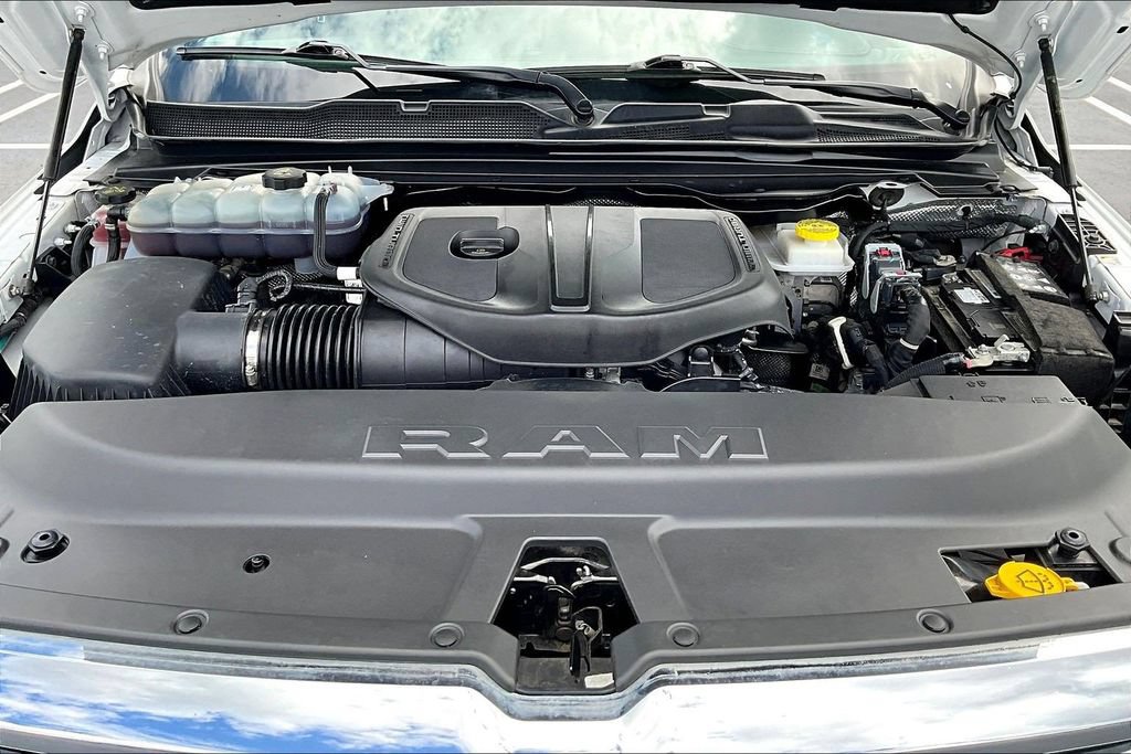 Used 2025 RAM 1500 Laramie AWD/4WD image 28