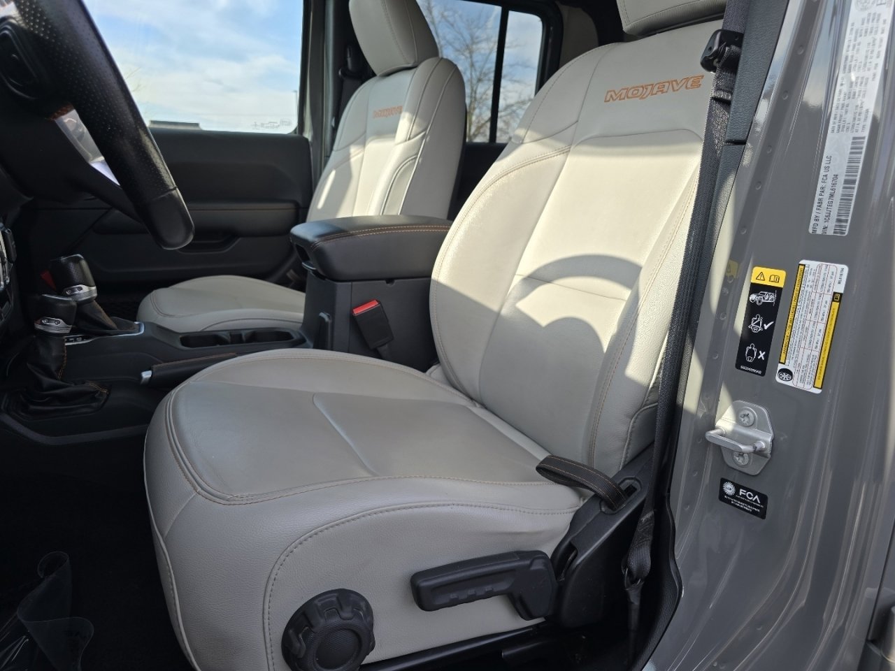 Used 2021 Jeep Gladiator Mojave w/ Dual Top Group image 27