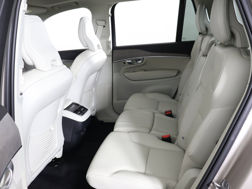 Used 2024 Volvo XC90 B5 Plus AWD/4WD image 41
