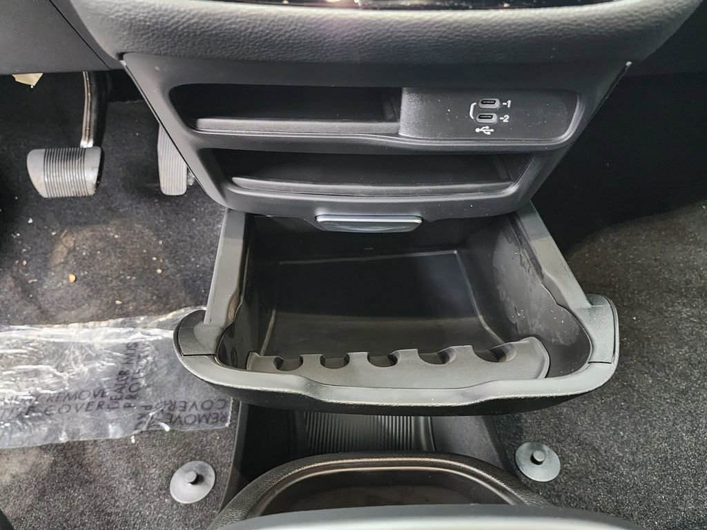New 2026 Chrysler Pacifica Select w/ S Appearance Package image 25