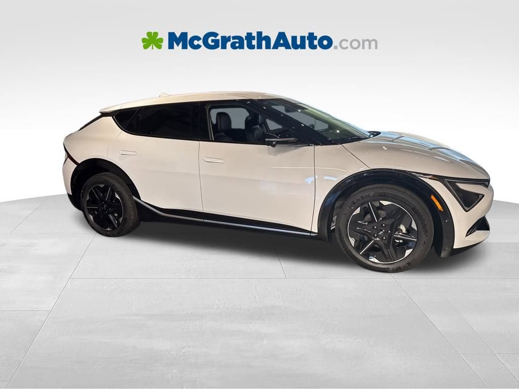New 2025 Kia EV6 Wind image 2