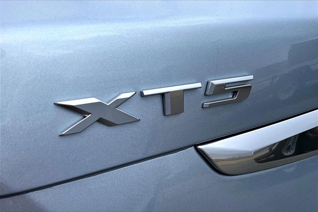 Used 2017 Cadillac XT5 Premium Luxury image 33