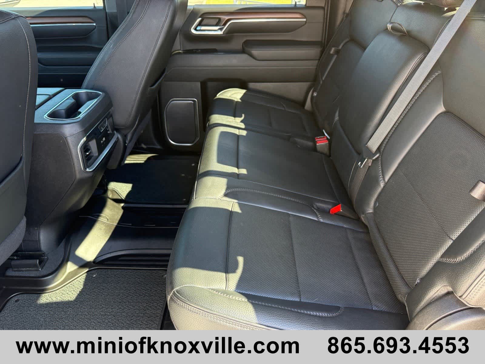 Used 2024 GMC Sierra 3500 Denali w/ Denali Reserve Package AWD/4WD image 21