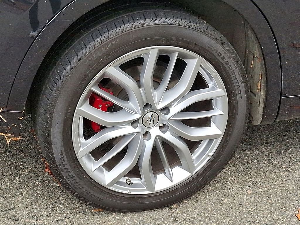 Certified 2022 Maserati Levante GT image 27