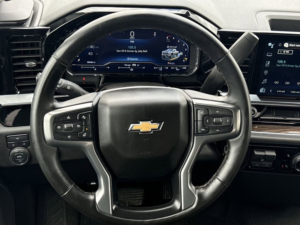 Certified 2025 Chevrolet Silverado 2500 LT w/ Convenience Package image 11