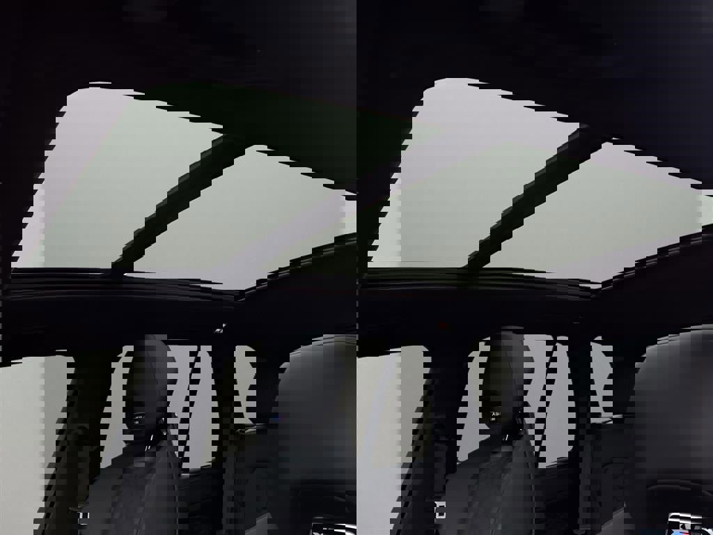 Used 2021 BMW X5 M w/ Executive Package image 39