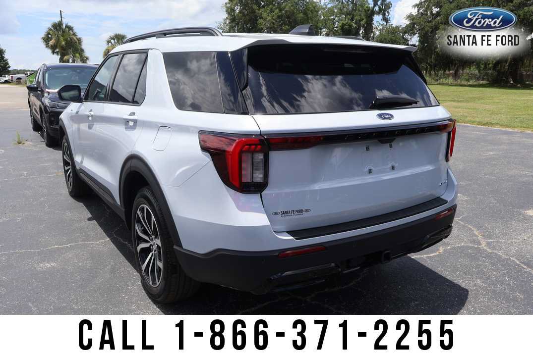 New 2026 Ford Explorer ST-Line AWD/4WD image 4