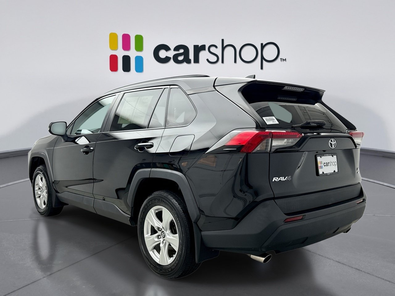 Used 2019 Toyota RAV4 XLE w/ Convenience Package AWD/4WD image 3