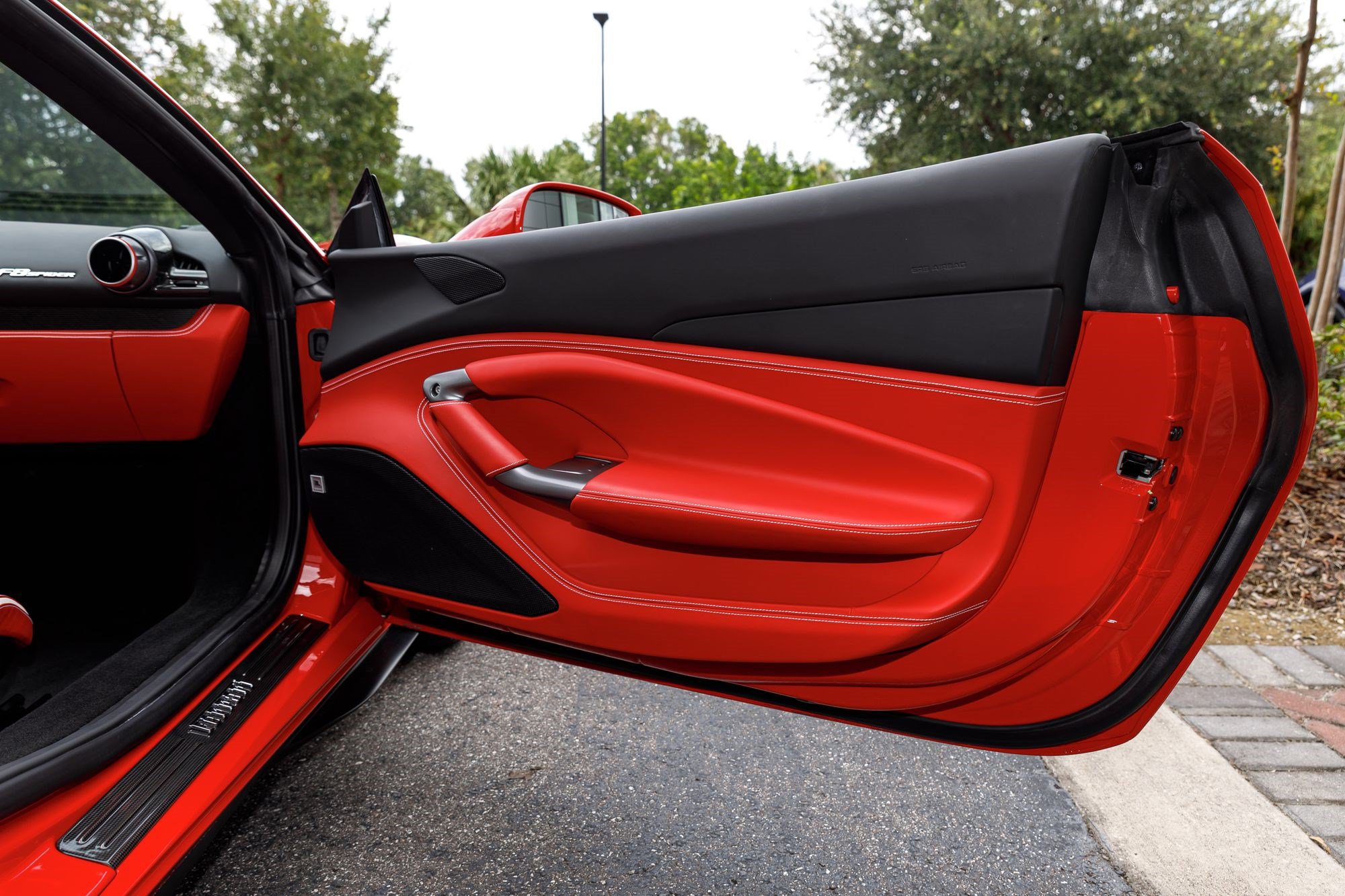 Used 2022 Ferrari F8 Tributo RWD image 14
