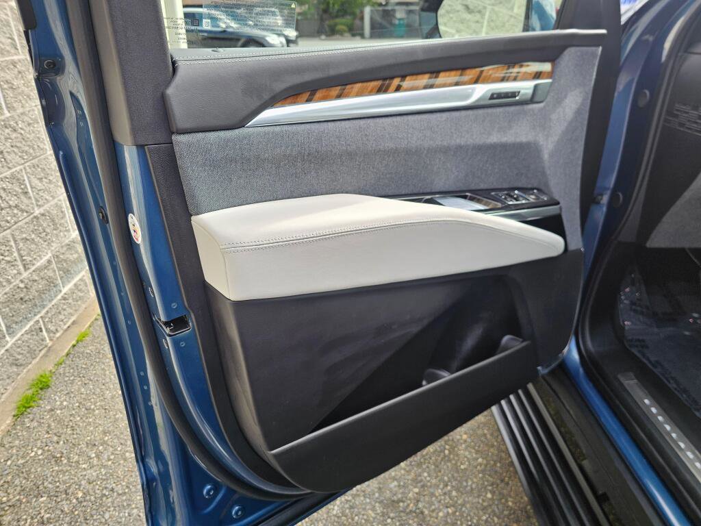 Certified 2025 Cadillac Escalade Sport Platinum image 25