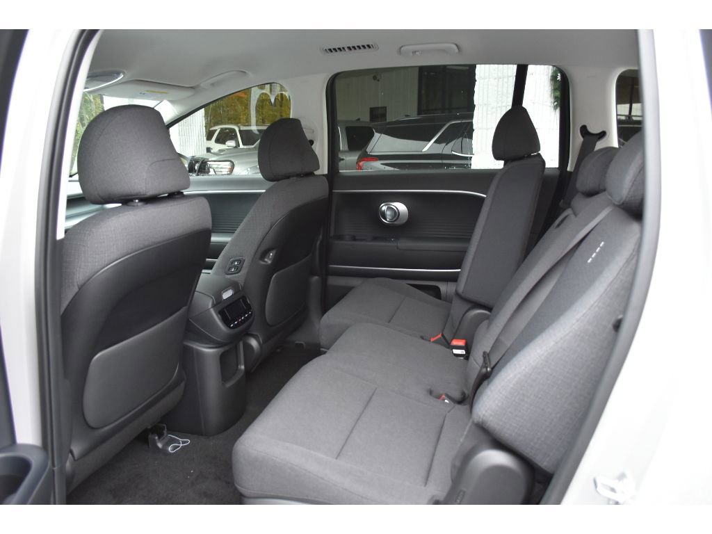 New 2026 Hyundai Ioniq 9 SE image 11