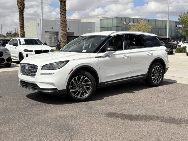 Used 2020 Lincoln Corsair FWD image 2