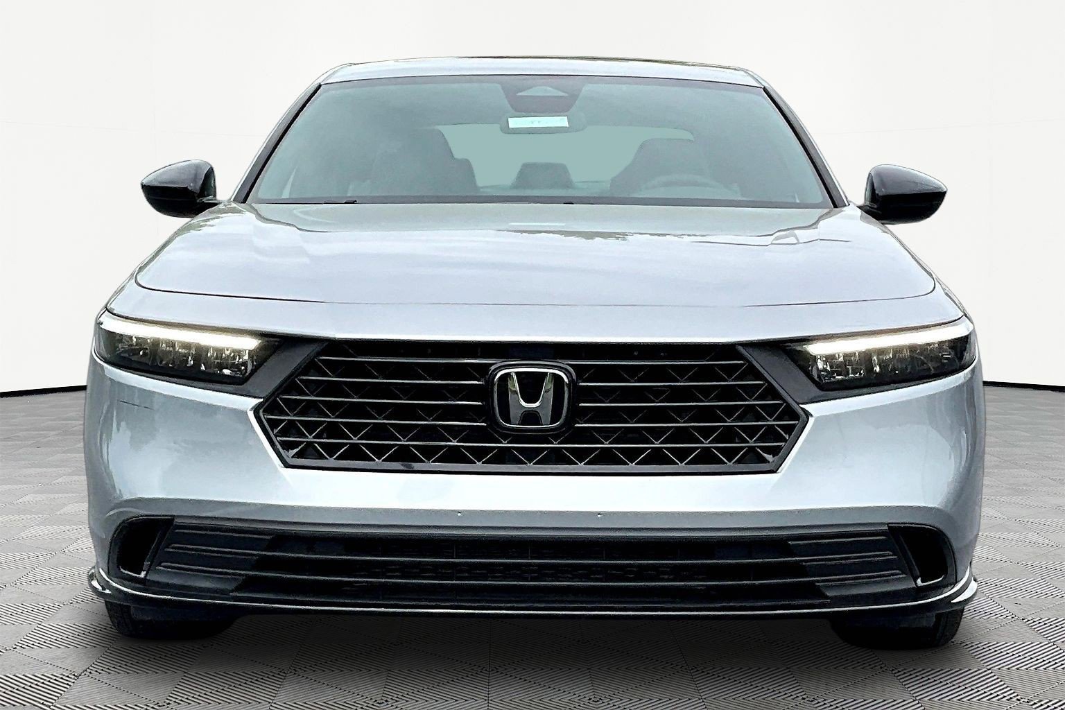 Used 2023 Honda Accord Sport image 2