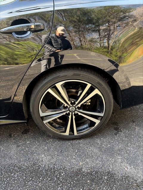 Used 2023 Nissan Sentra SR w/ SR Premium Package image 29