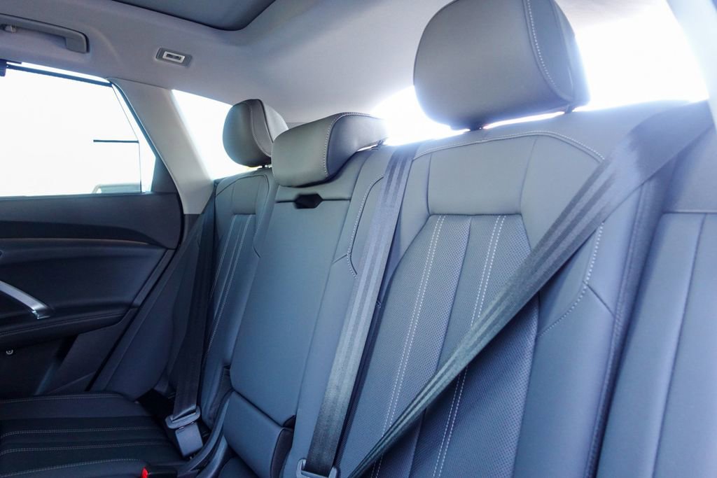New 2025 Audi Q5 Prestige image 25