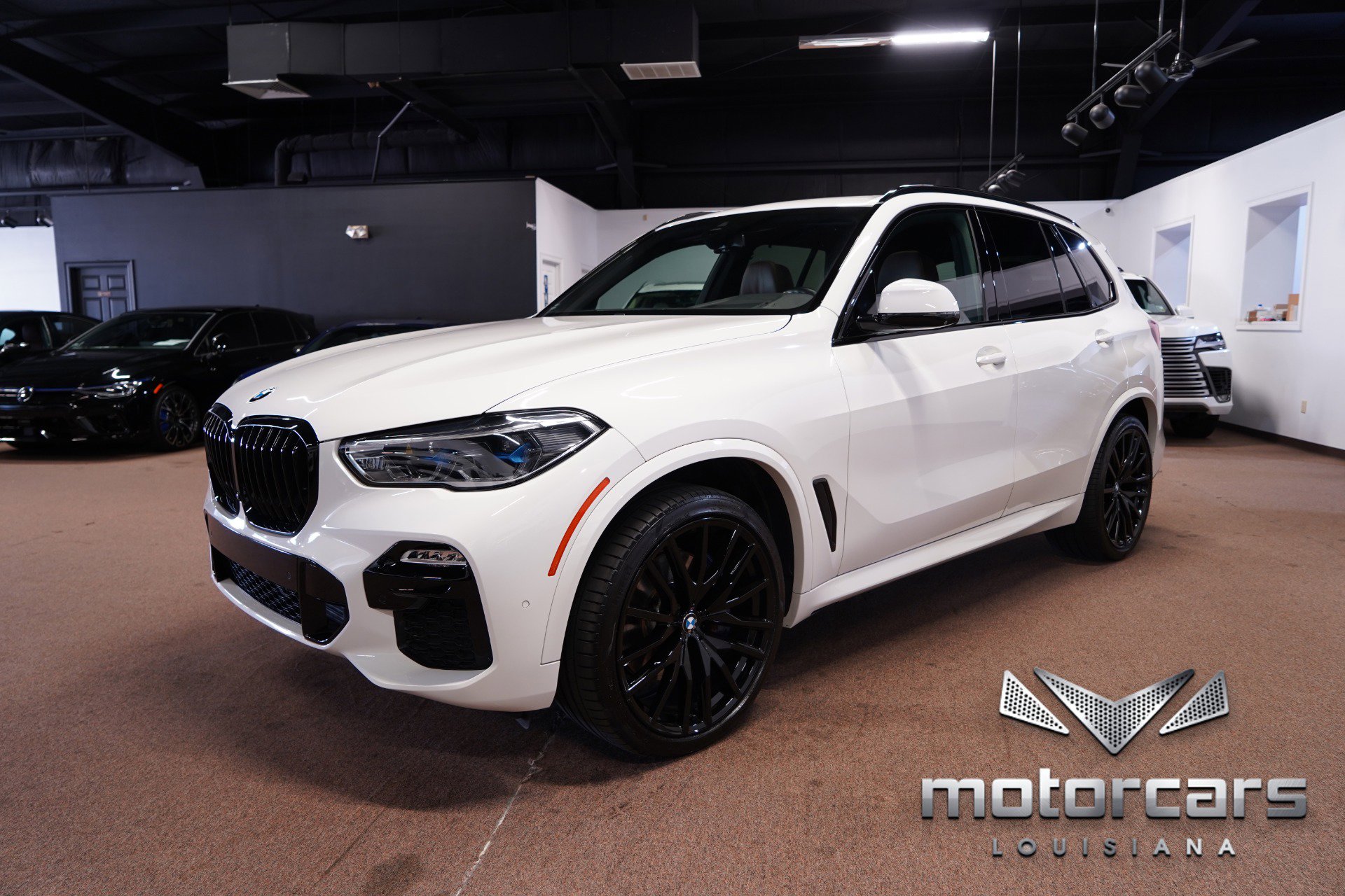 Used 2021 BMW X5 xDrive40i w/ M Sport Package image 3