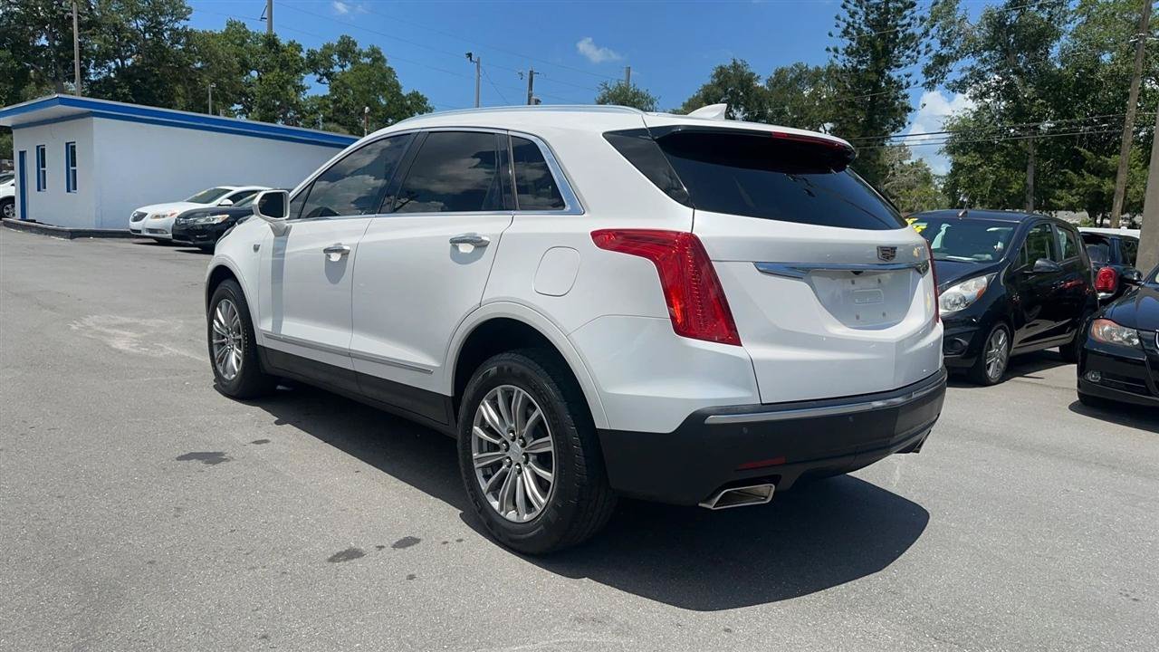 Used 2017 Cadillac XT5 Luxury FWD image 9