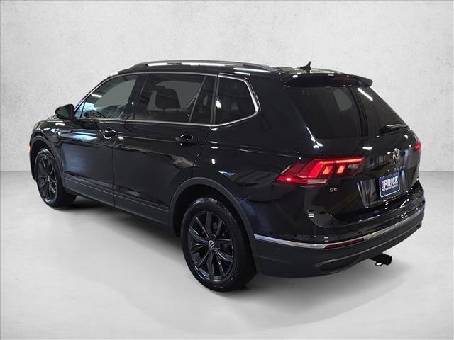 Used 2024 Volkswagen Tiguan SE w/ Panoramic Sunroof Package AWD/4WD image 7
