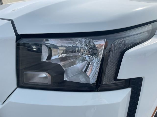 Used 2024 Nissan Frontier SV w/ Technology Package image 9