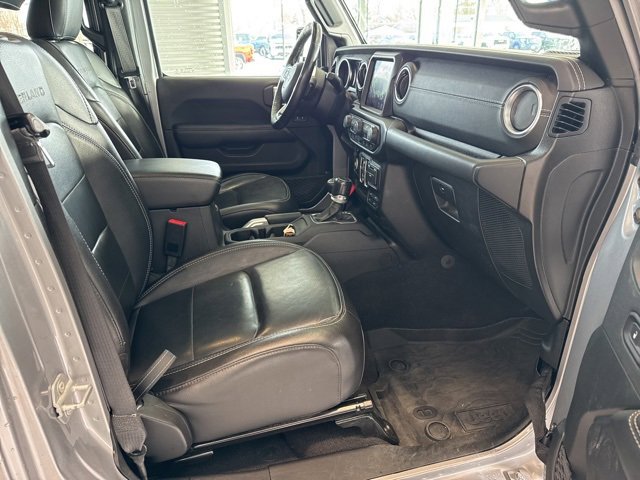 Used 2020 Jeep Gladiator Overland w/ Dual Top Group image 25