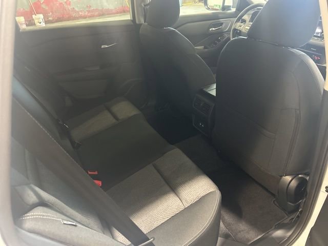 New 2026 Nissan Rogue SV w/ Cold Weather Package AWD/4WD image 13