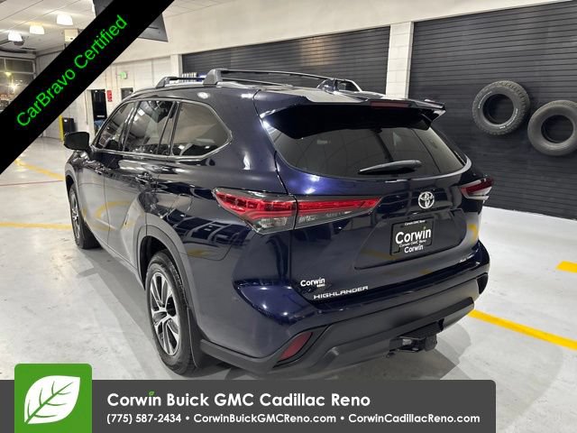Used 2020 Toyota Highlander XLE AWD/4WD image 6