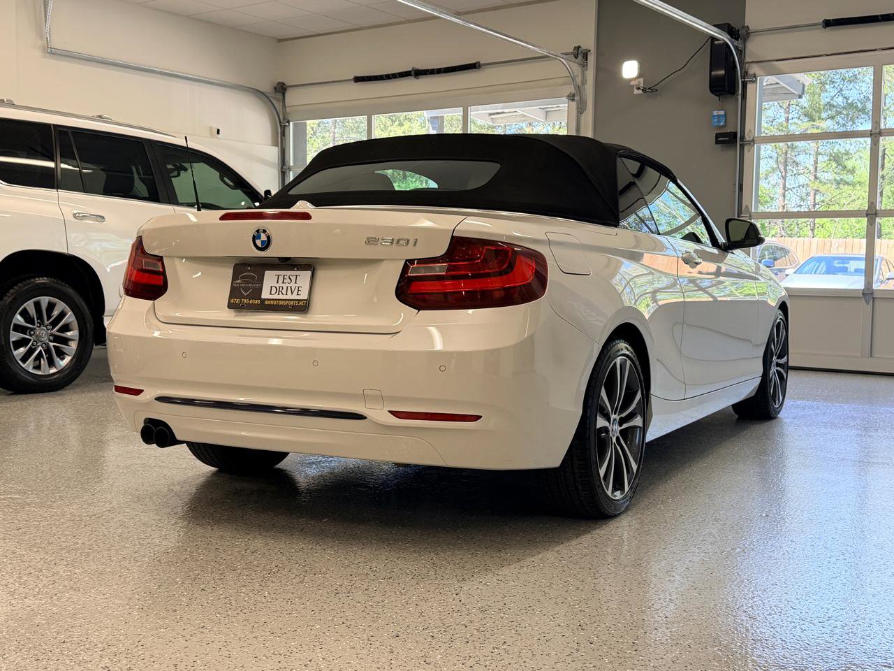 Used 2017 BMW 230i Convertible RWD image 9