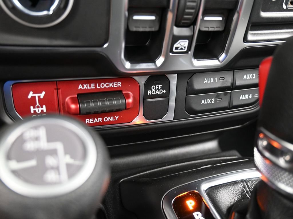 Used 2025 Jeep Wrangler Willys AWD/4WD image 20