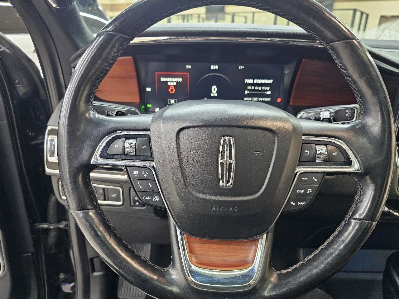 Used 2021 Lincoln Navigator L Reserve RWD image 32