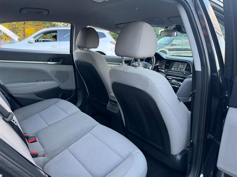 Used 2020 Hyundai Elantra SEL FWD image 17