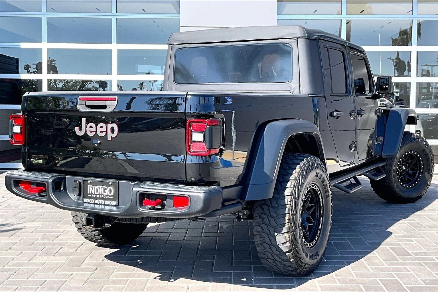 Used 2022 Jeep Gladiator Rubicon w/ LED Lighting Group AWD/4WD image 13