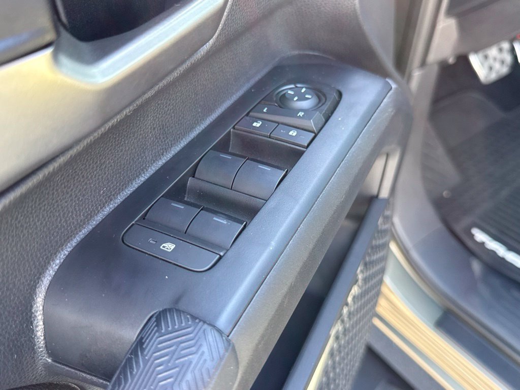 Certified 2025 Toyota Tacoma TRD Sport AWD/4WD image 17