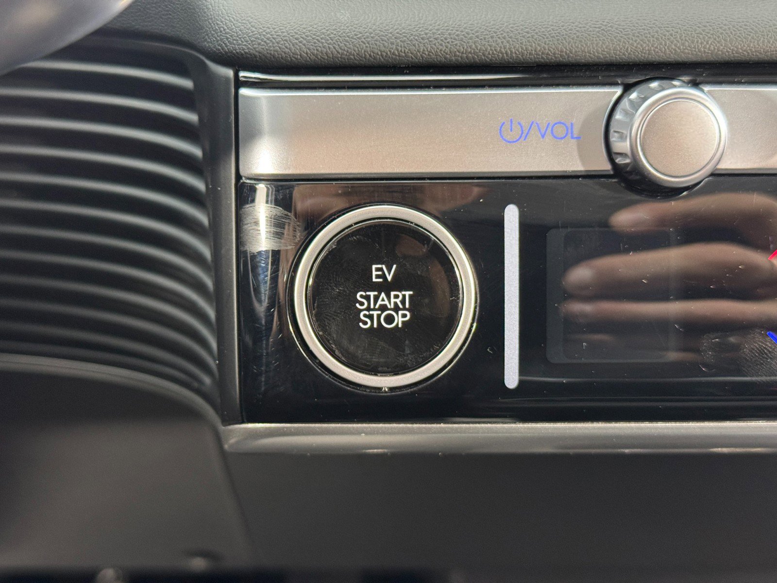 Used 2024 Hyundai Ioniq 5 SEL image 21