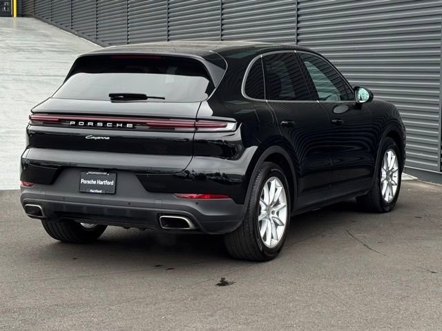 Used 2024 Porsche Cayenne image 7