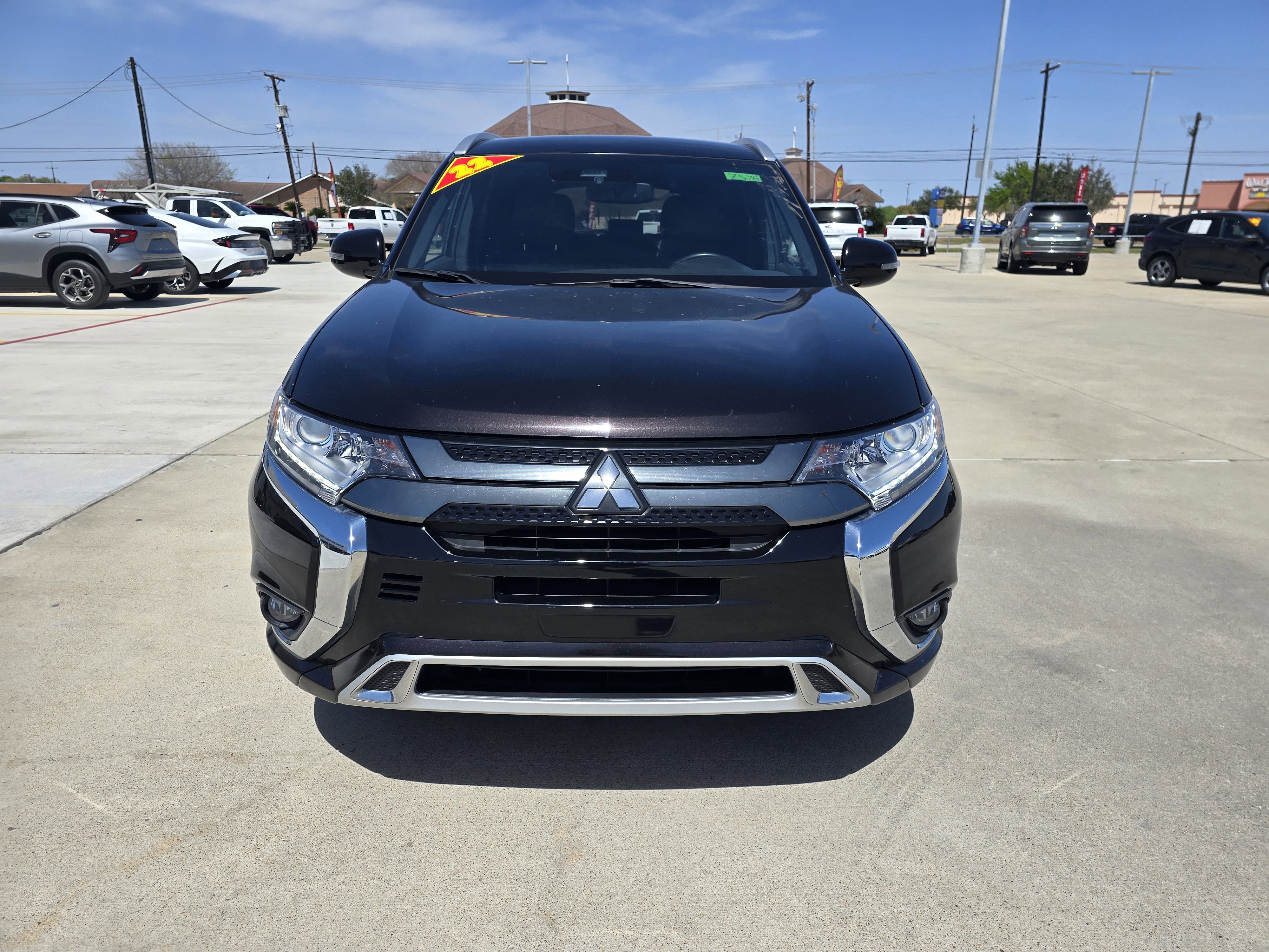 Used 2022 Mitsubishi Outlander SEL image 8