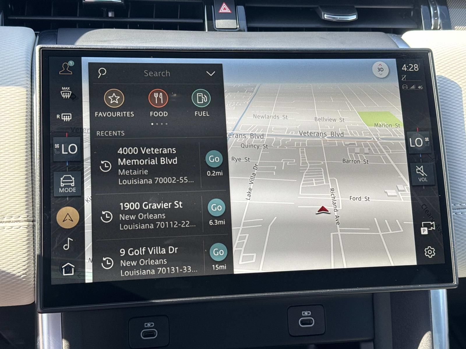 New 2025 Land Rover Discovery Sport Dynamic SE AWD/4WD image 11