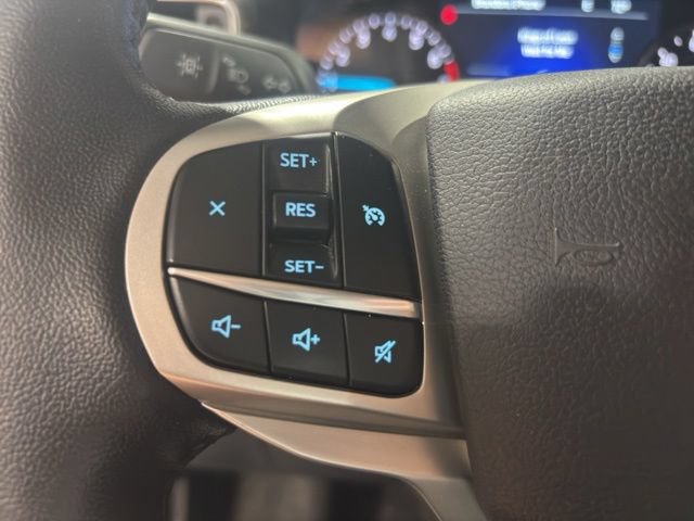 Used 2021 Ford Explorer XLT w/ Equipment Group 202A AWD/4WD image 28