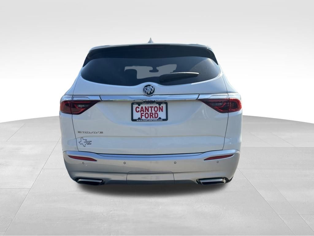 Used 2024 Buick Enclave Premium image 4