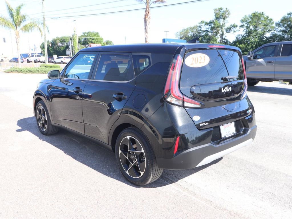 Used 2023 Kia Soul EX FWD image 8