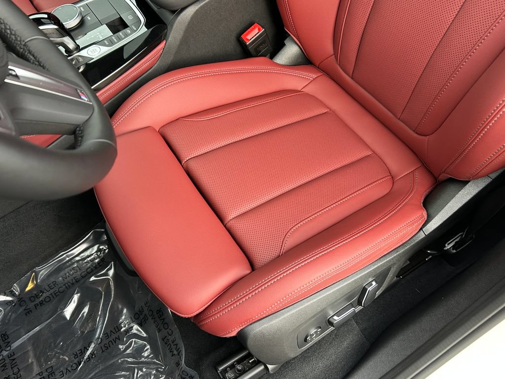 Used 2025 BMW X4 xDrive30i w/ M Sport Package AWD/4WD image 15