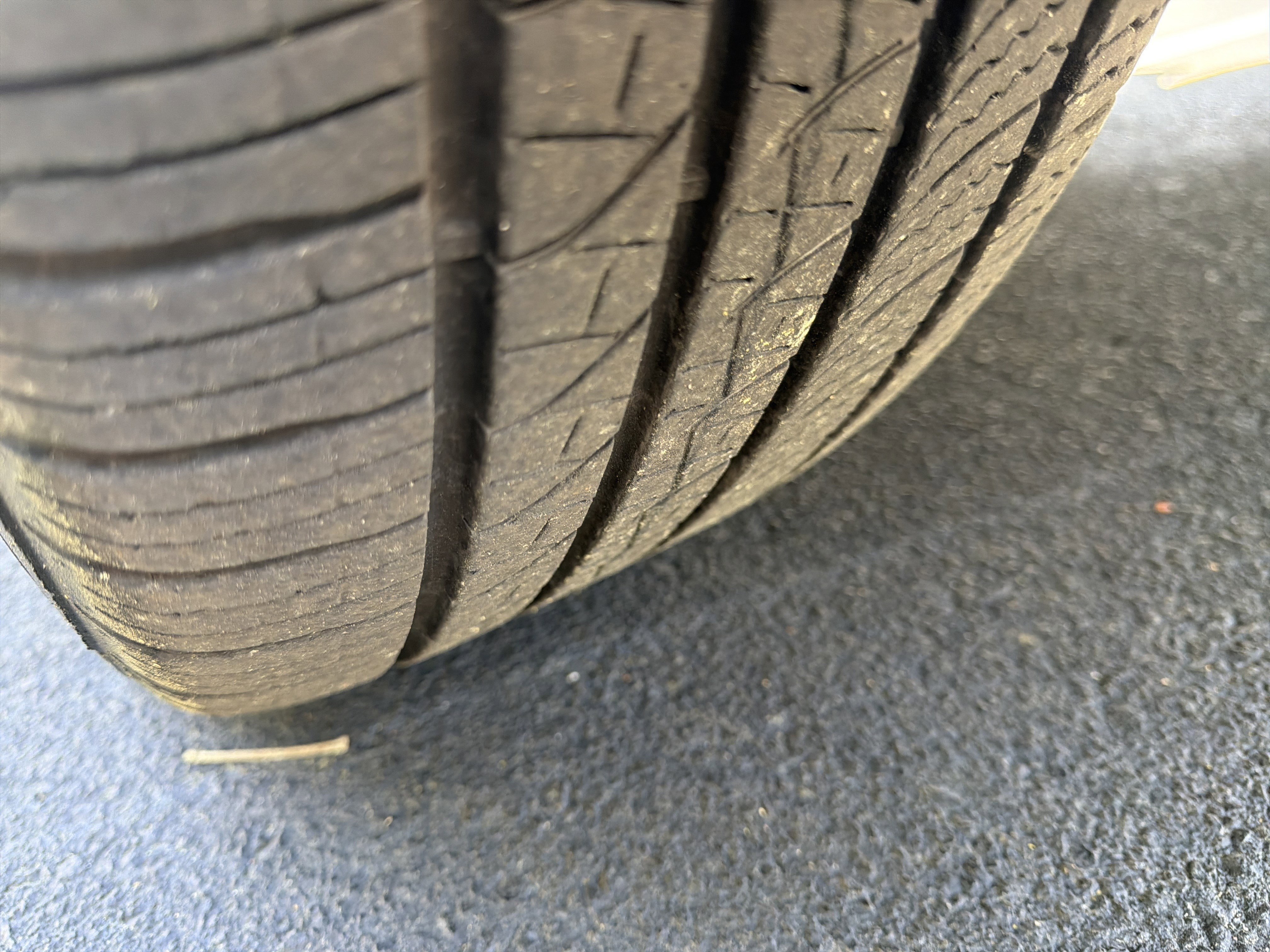 Certified 2025 Volvo XC40 B5 Ultra w/ Protection Package Premier image 12