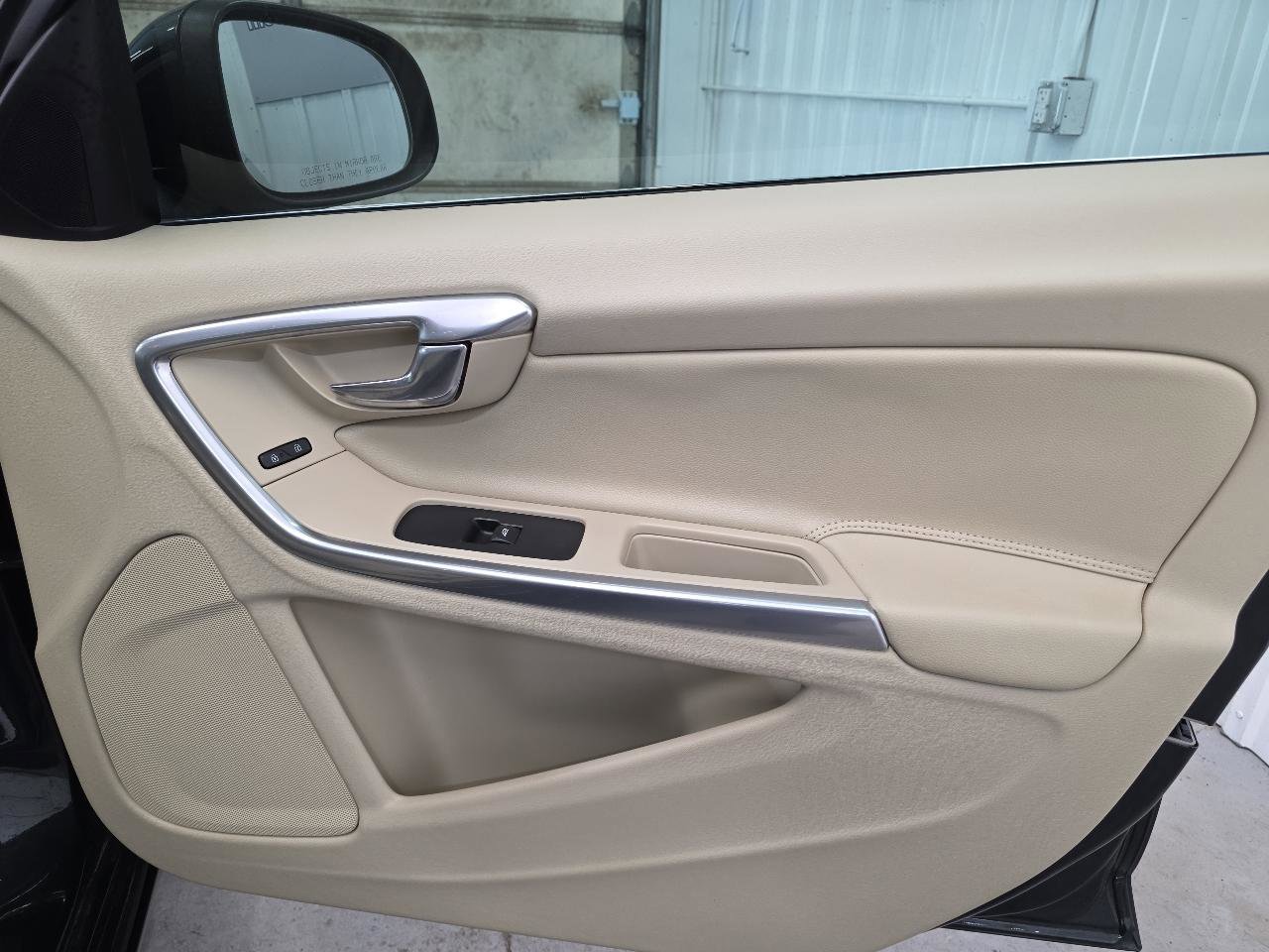 Used 2015 Volvo S60 T5 Premier image 48