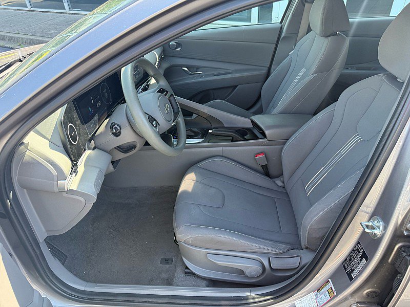 Used 2024 Hyundai Elantra SEL FWD image 15