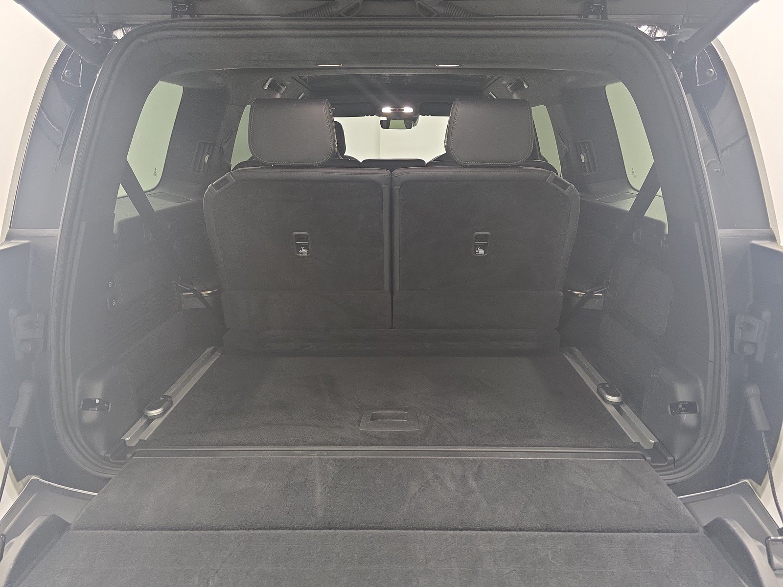 Used 2024 Rivian R1S Adventure AWD/4WD image 15