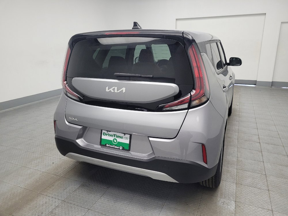 Used 2025 Kia Soul LX image 7