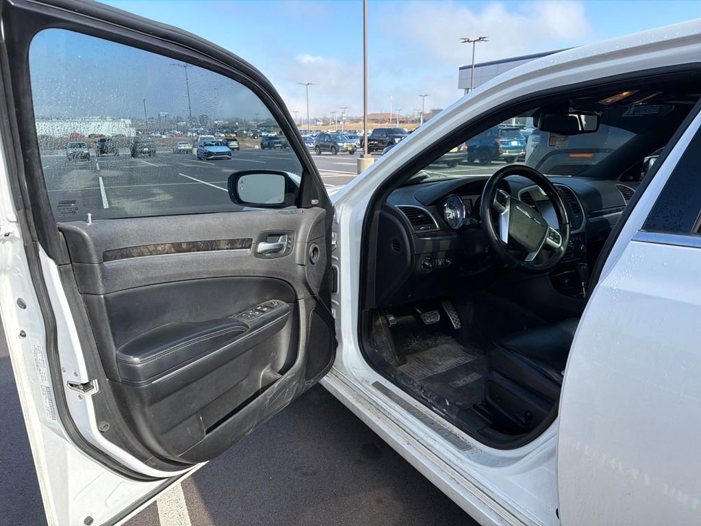 Used 2011 Chrysler 300 C w/ Sound Group image 9