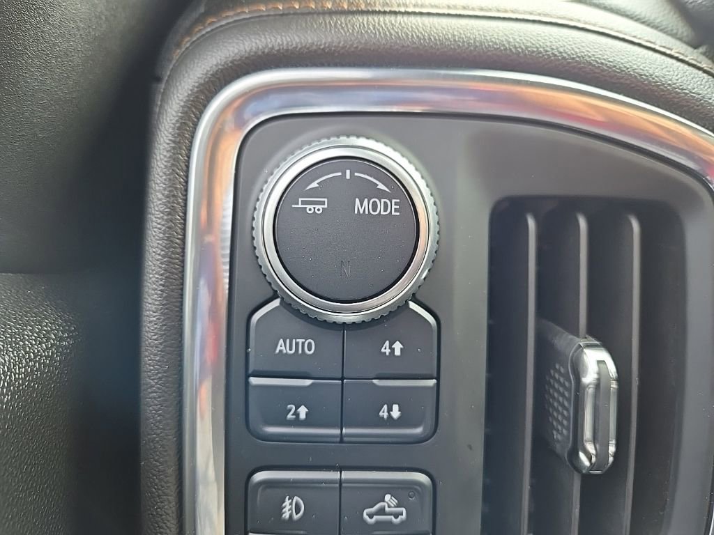 Used 2020 GMC Sierra 1500 AT4 w/ AT4 Premium Package AWD/4WD image 23