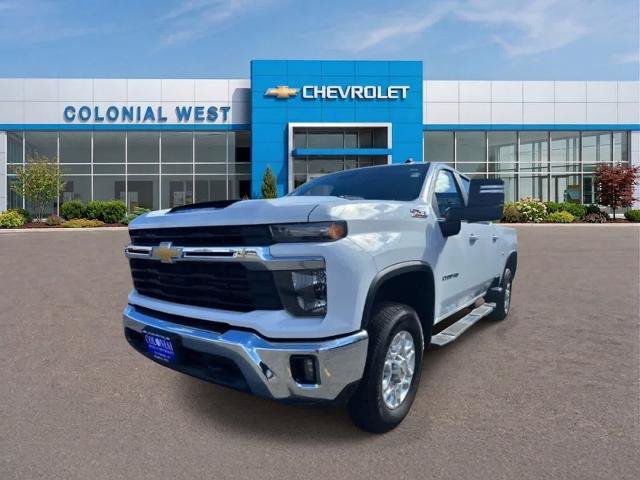 Used 2025 Chevrolet Silverado 2500 LT AWD/4WD image 3